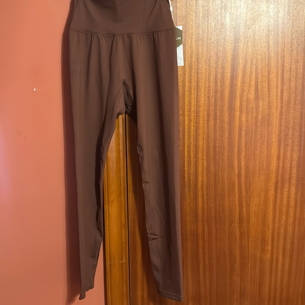 Buff bunny elysium medium legging new